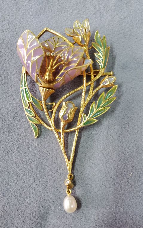 【マリエラ・ブローチの買取】