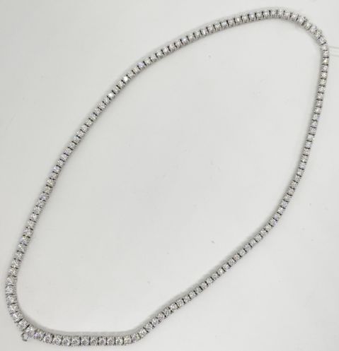 【750製・天然ダイヤテニスネックレスの買取】