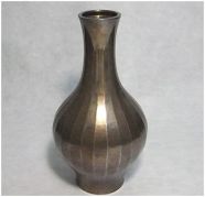 銀製の花瓶